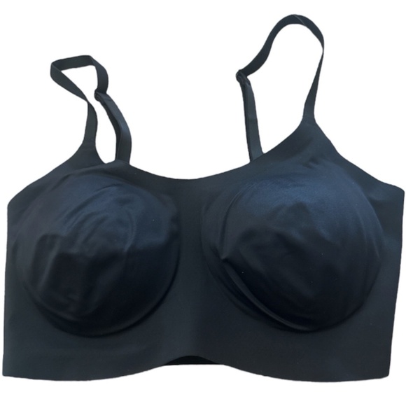 Elegant Black Seamless Bra - Picture 3 of 4